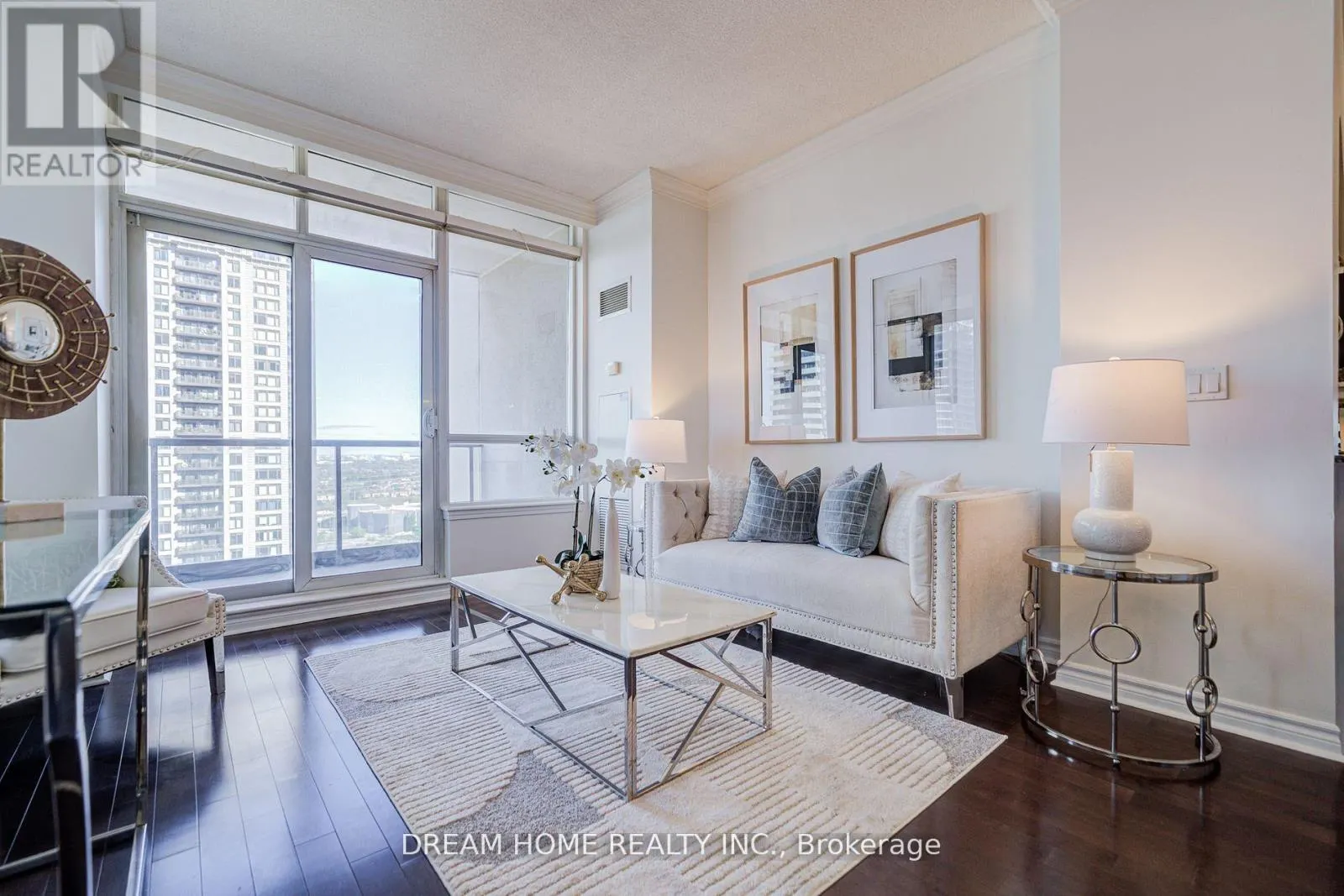 2004 - 388 PRINCE OF WALES DRIVE