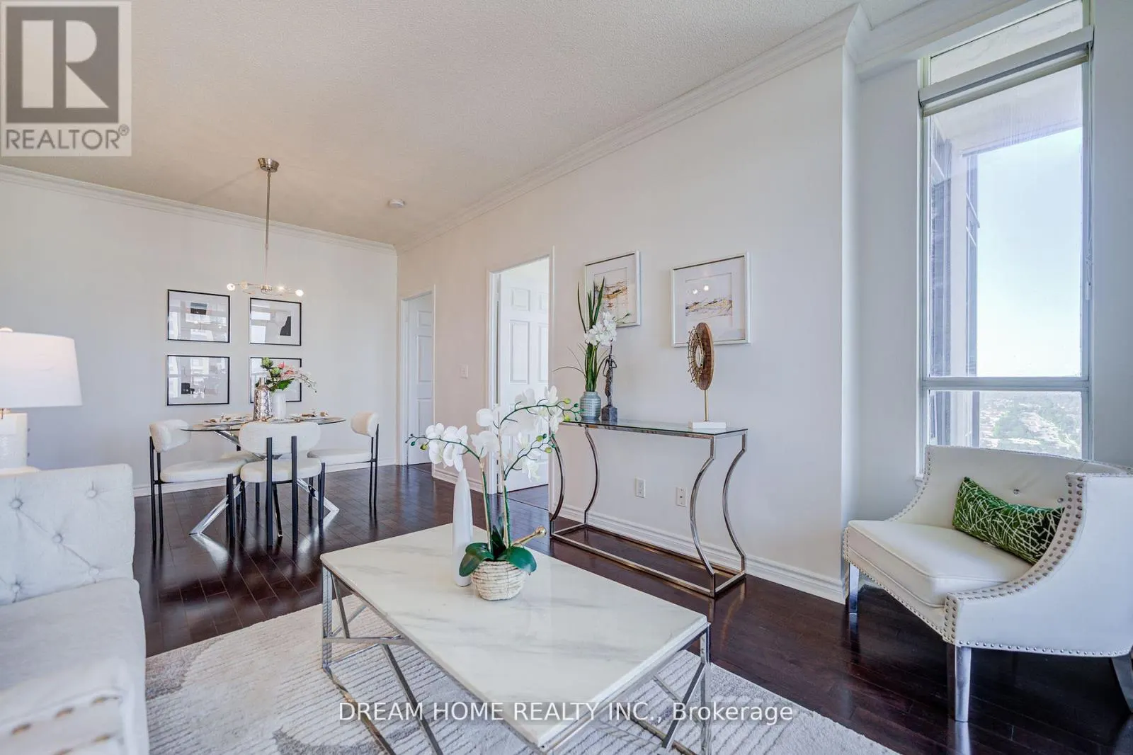 2004 - 388 PRINCE OF WALES DRIVE