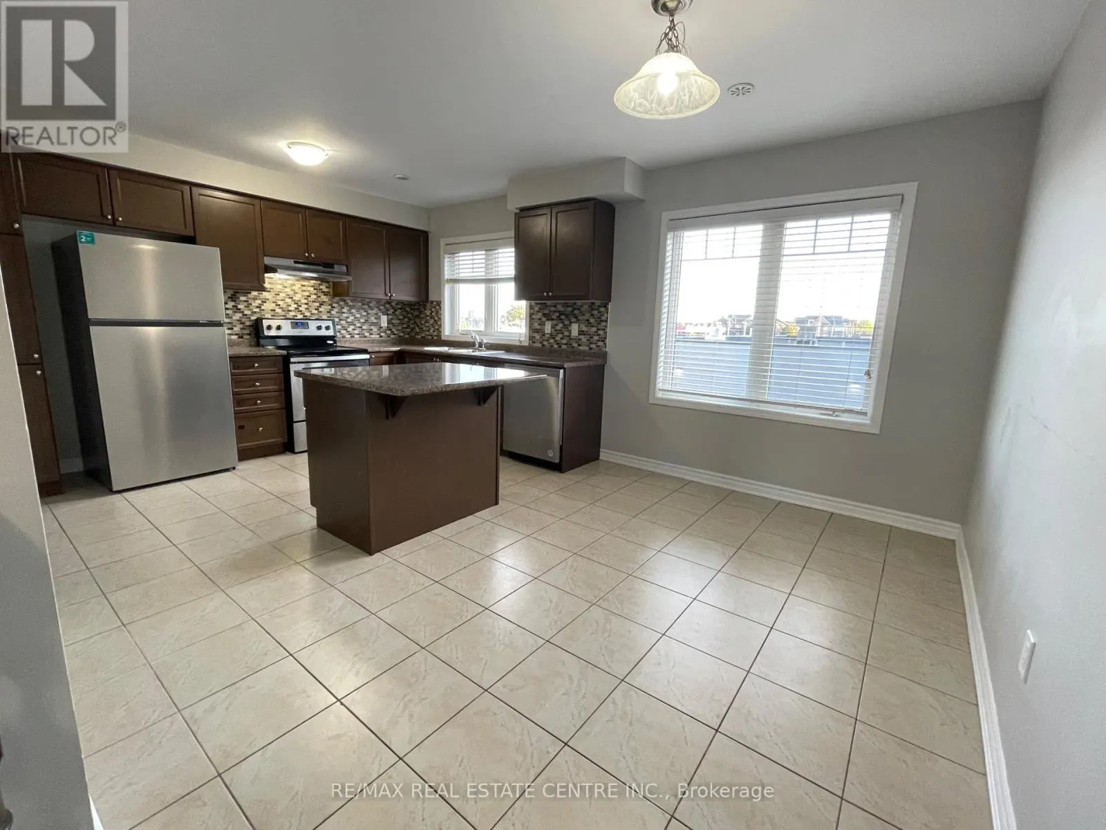 14 QUILLBERRY CLOSE