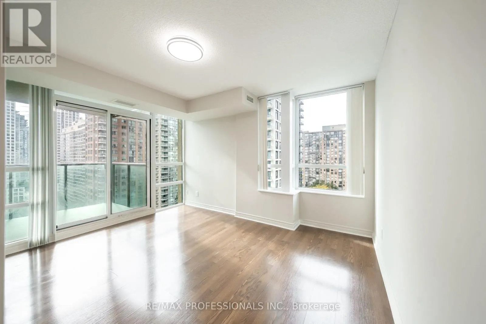 1703 - 208 ENFIELD PLACE