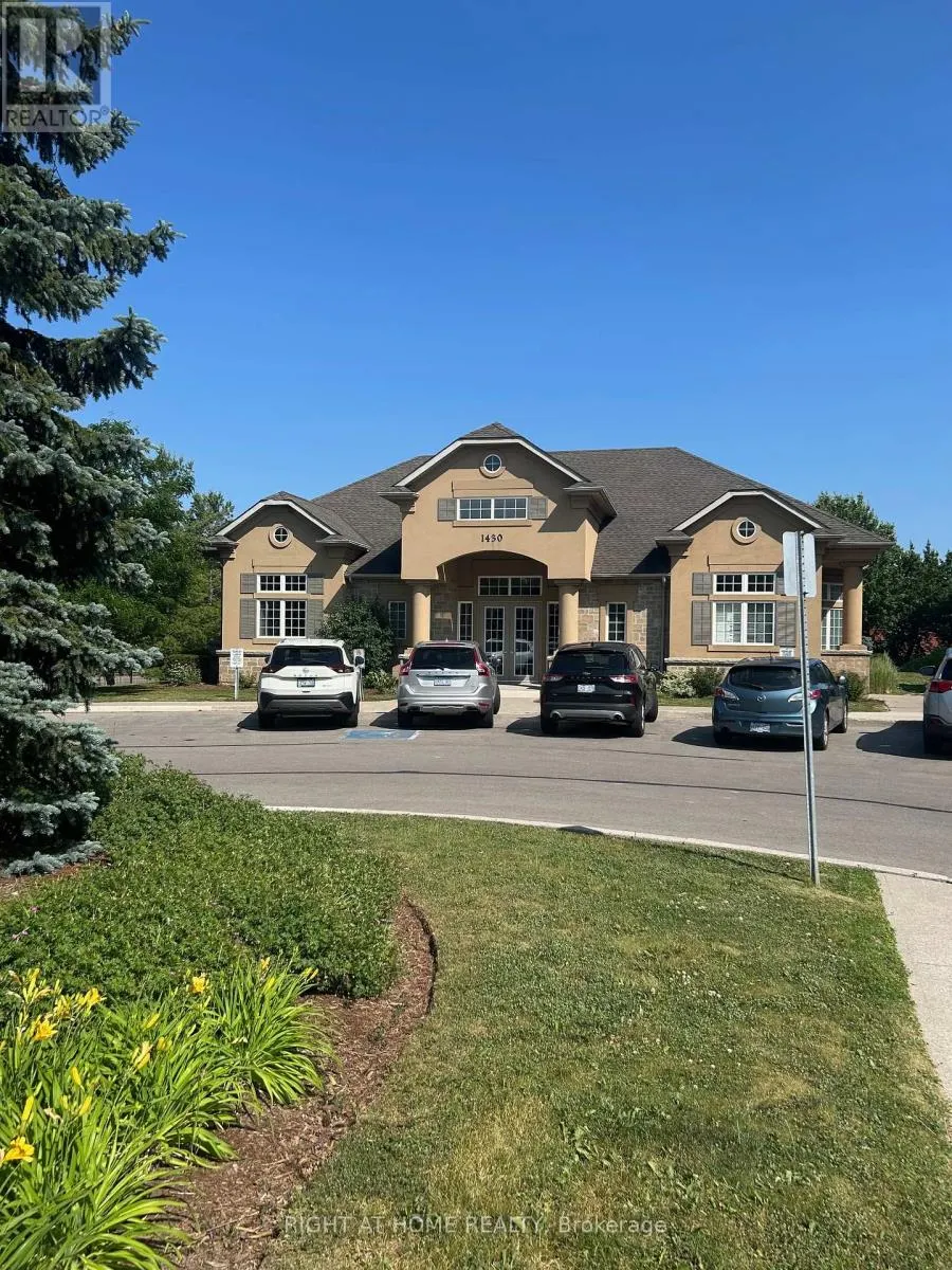 105 - 1480 BISHOPS GATE E