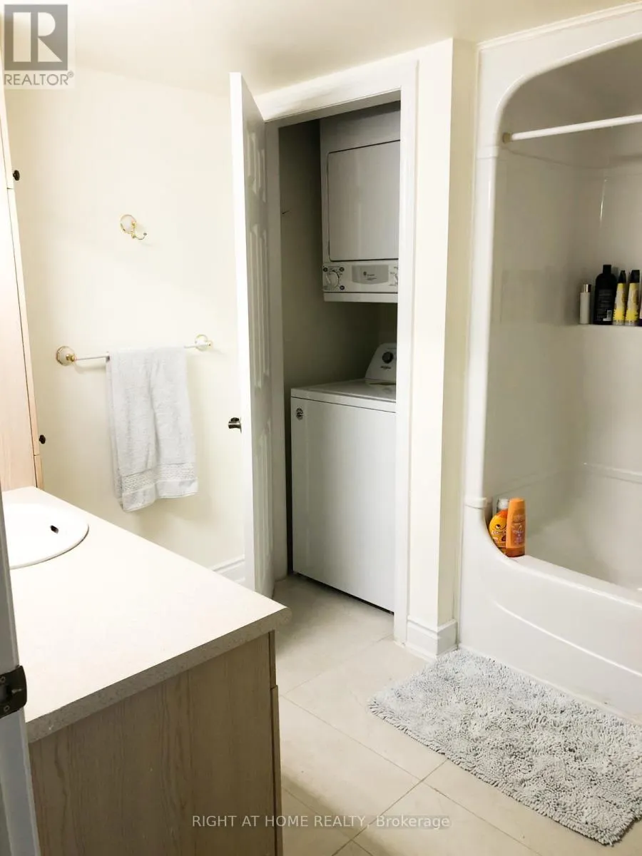 105 - 1480 BISHOPS GATE E