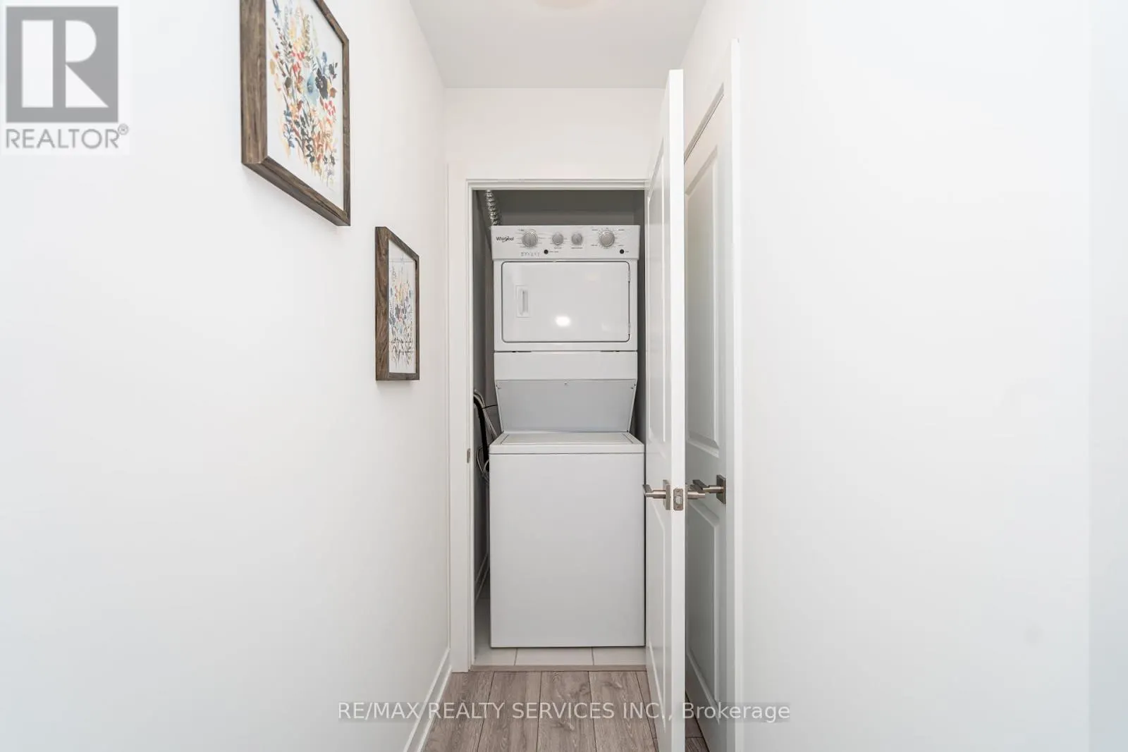 16 - 4017 HICKORY DRIVE
