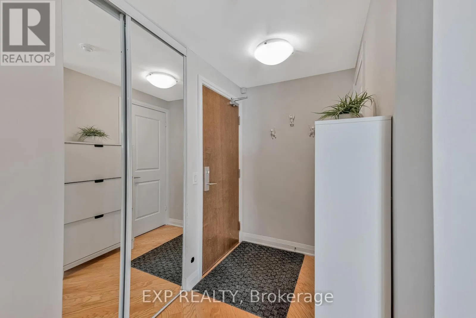 611 - 1055 SOUTHDOWN ROAD