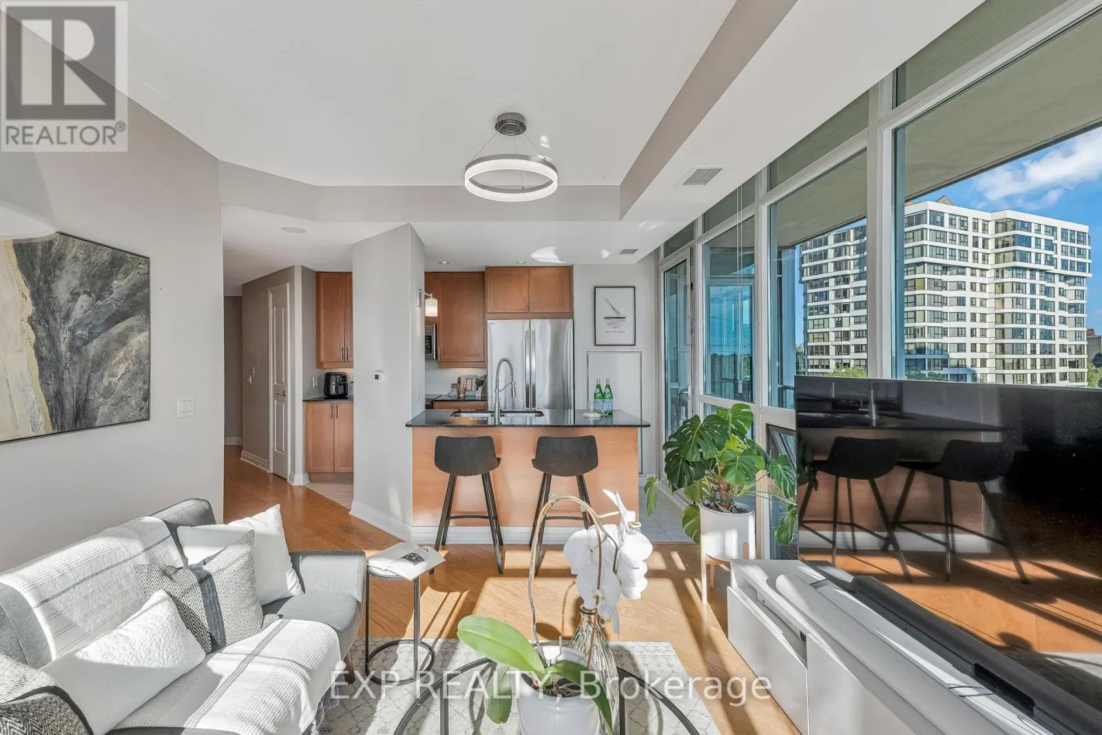 611 - 1055 SOUTHDOWN ROAD