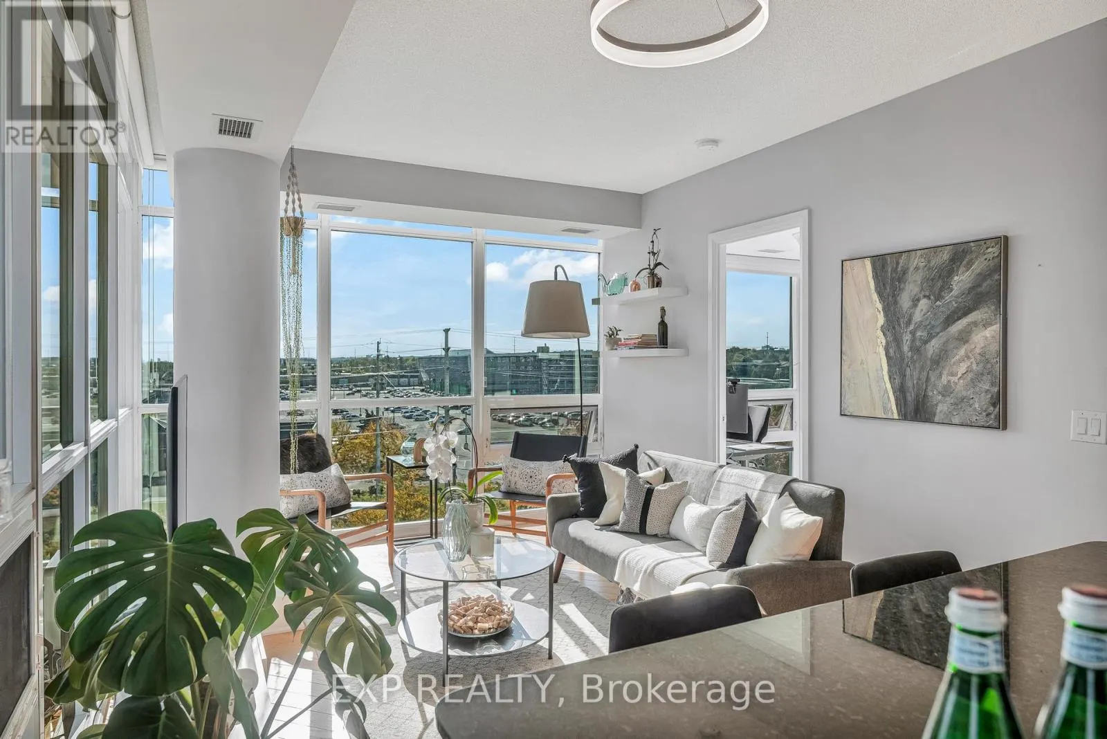 611 - 1055 SOUTHDOWN ROAD