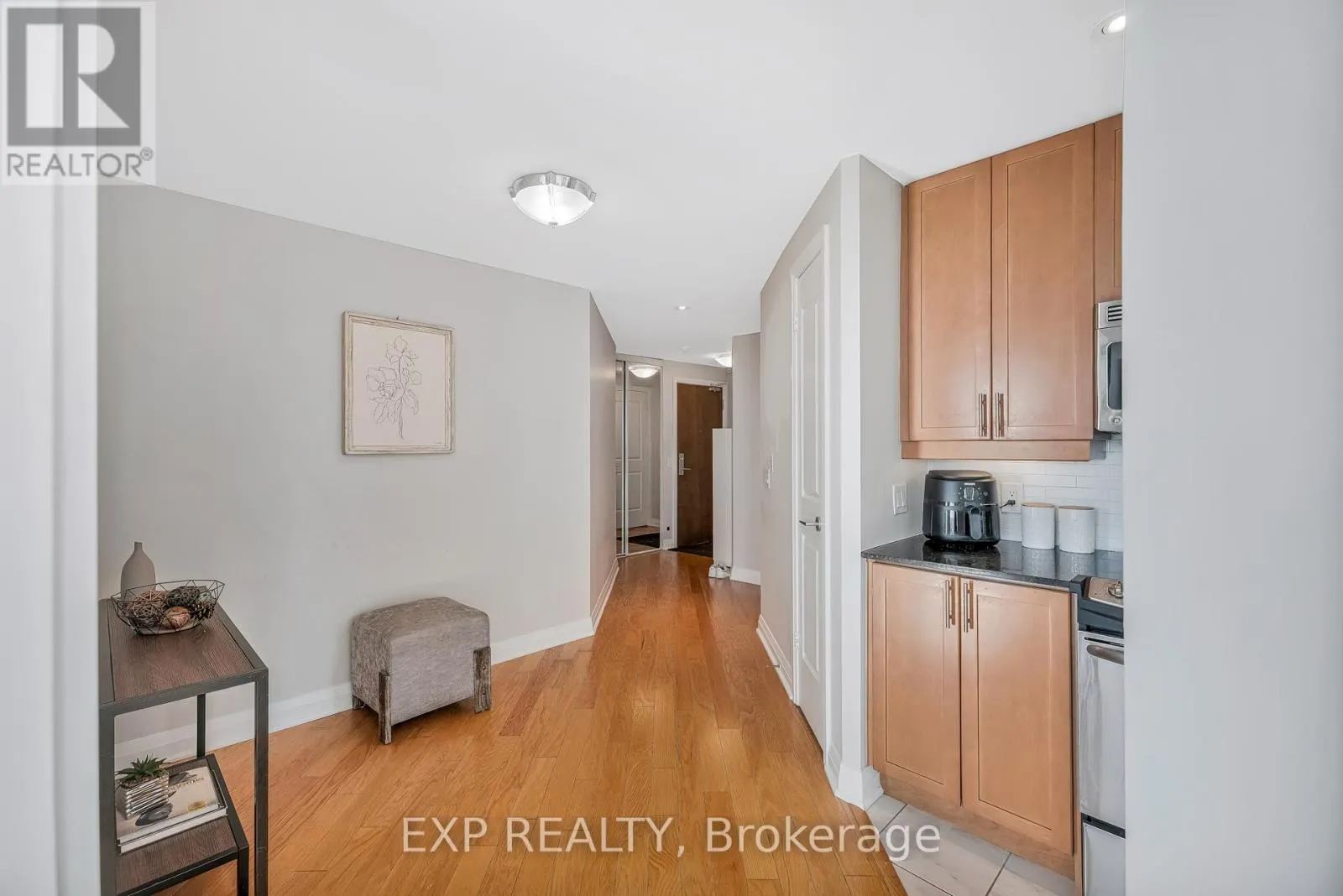 611 - 1055 SOUTHDOWN ROAD