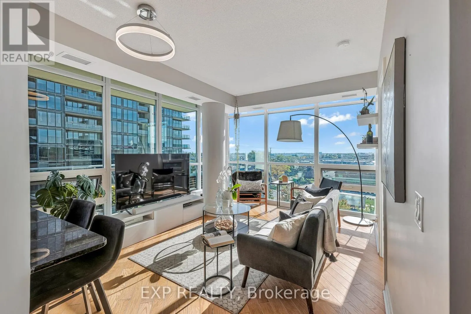 611 - 1055 SOUTHDOWN ROAD