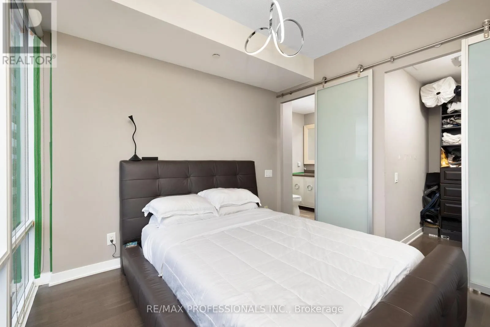 2016 - 88 PARK LAWN ROAD