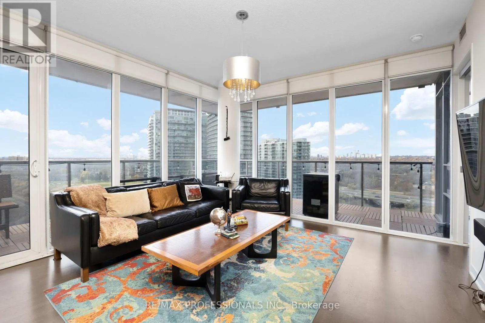 2016 - 88 PARK LAWN ROAD