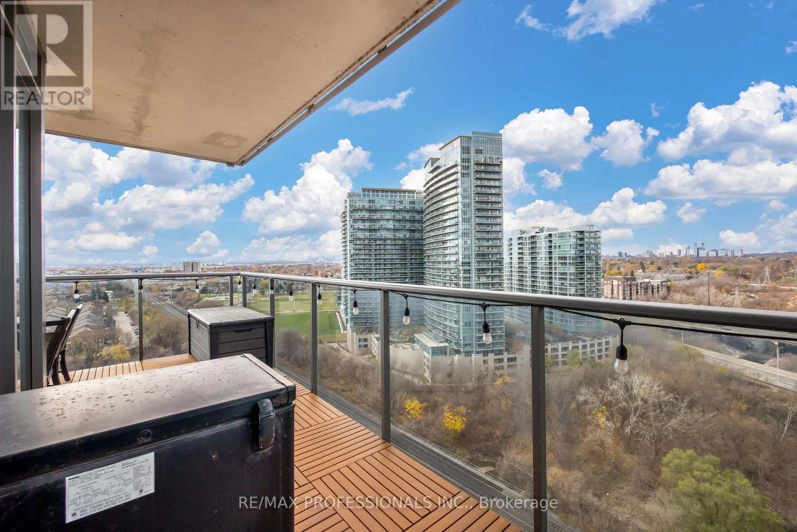 2016 - 88 PARK LAWN ROAD