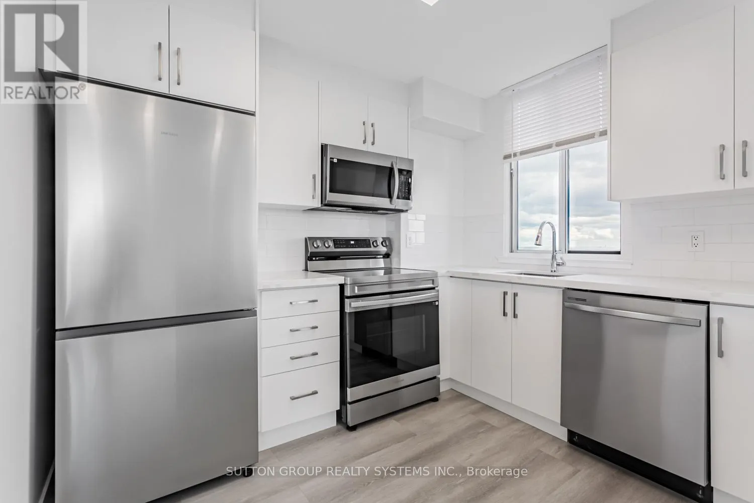 619 - 1001 CEDARGLEN GATE