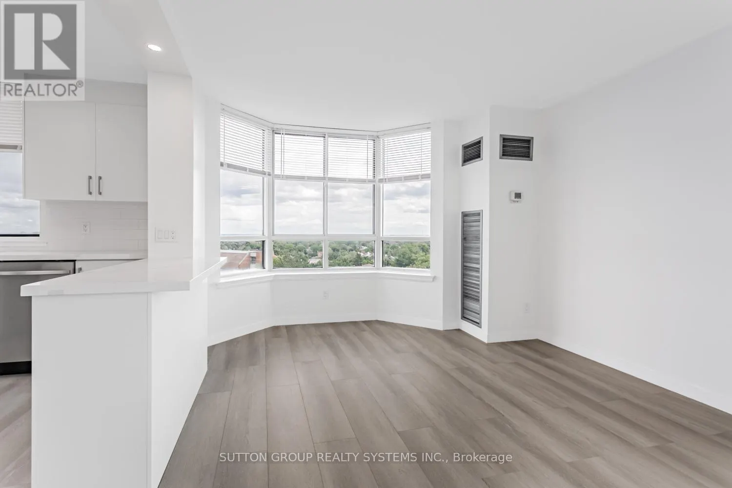 619 - 1001 CEDARGLEN GATE