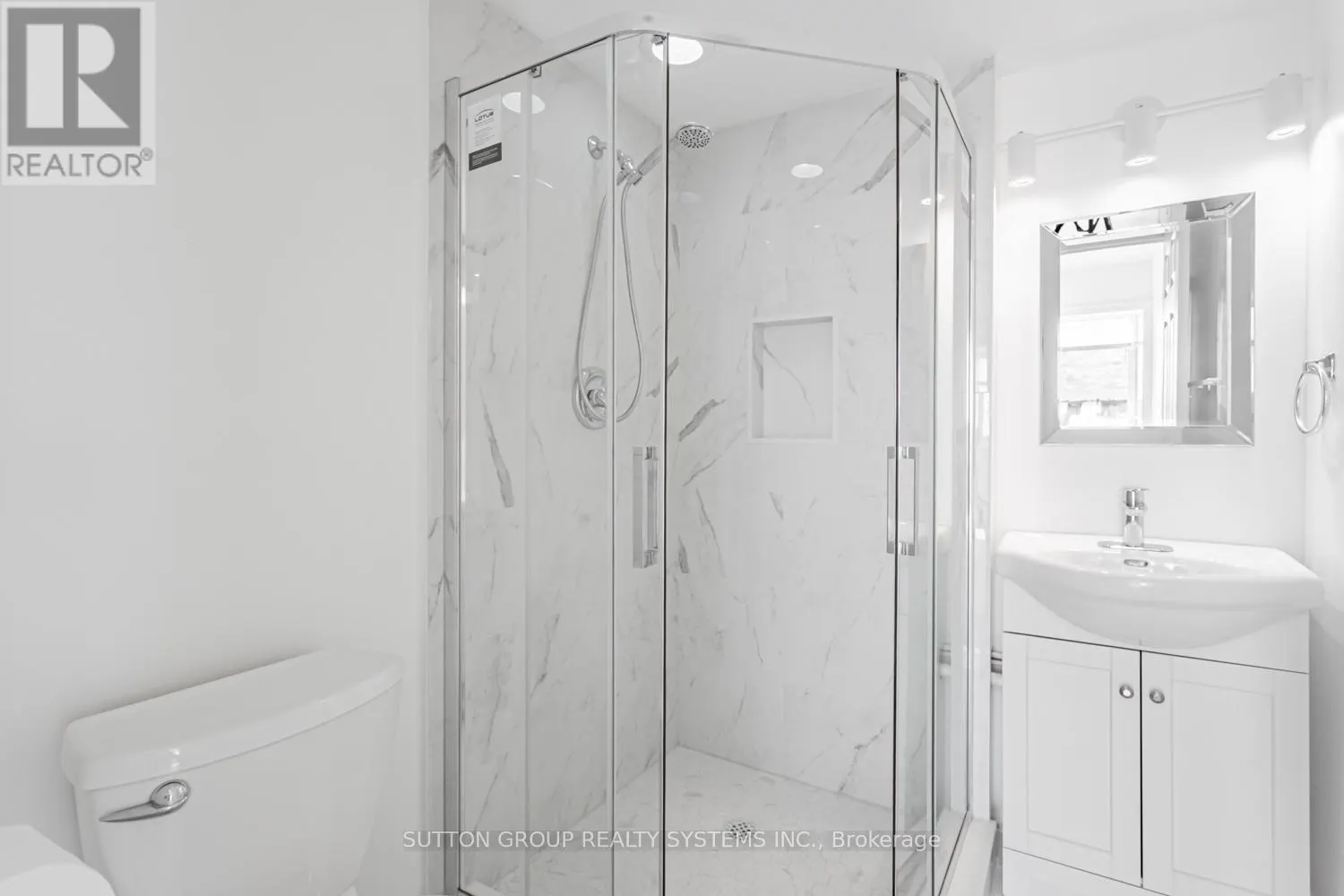 619 - 1001 CEDARGLEN GATE