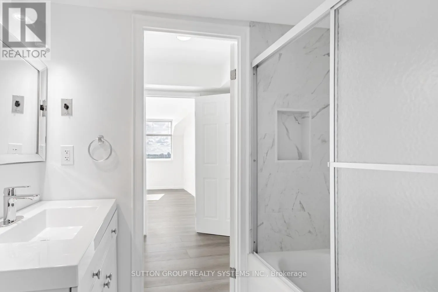 619 - 1001 CEDARGLEN GATE