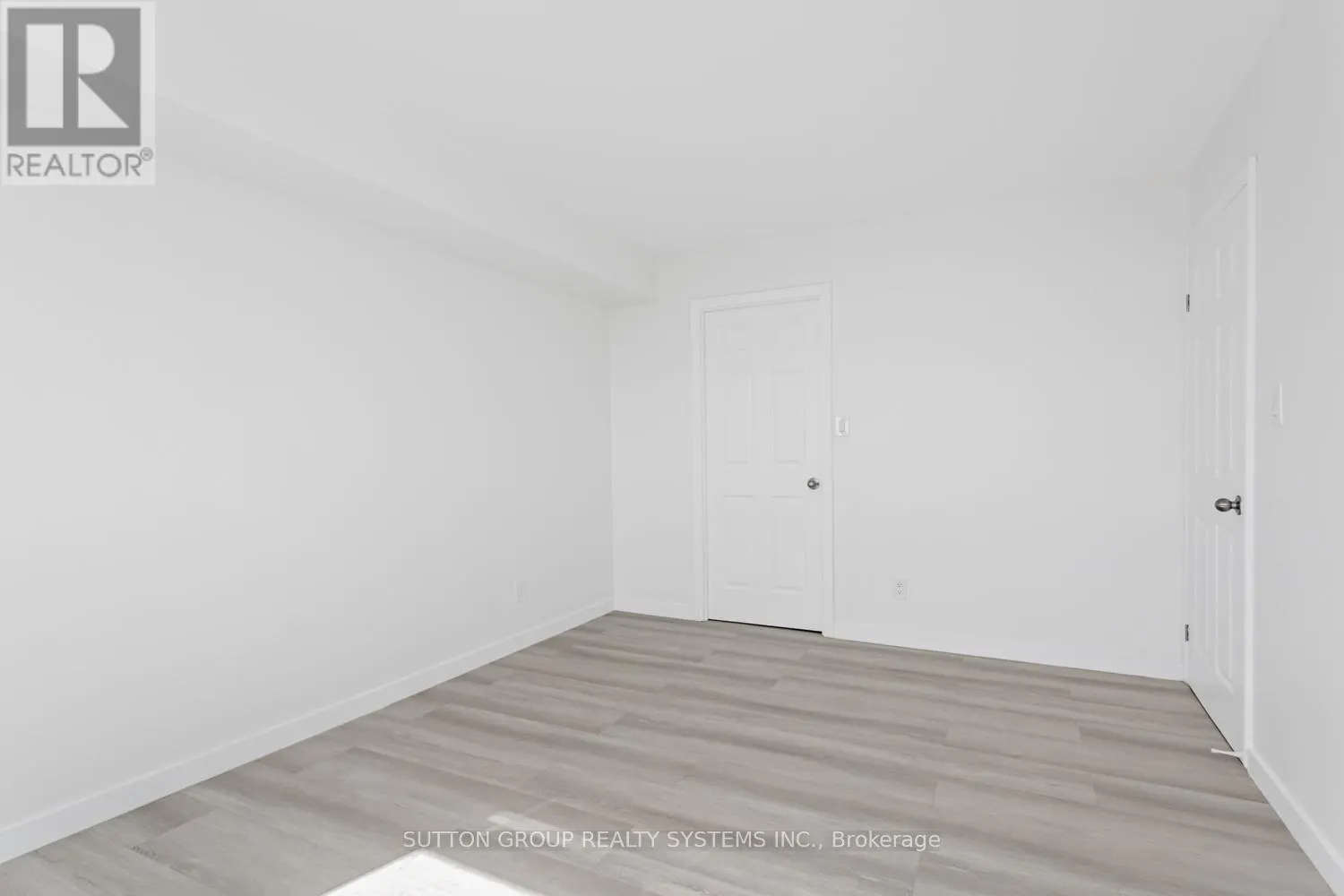 619 - 1001 CEDARGLEN GATE