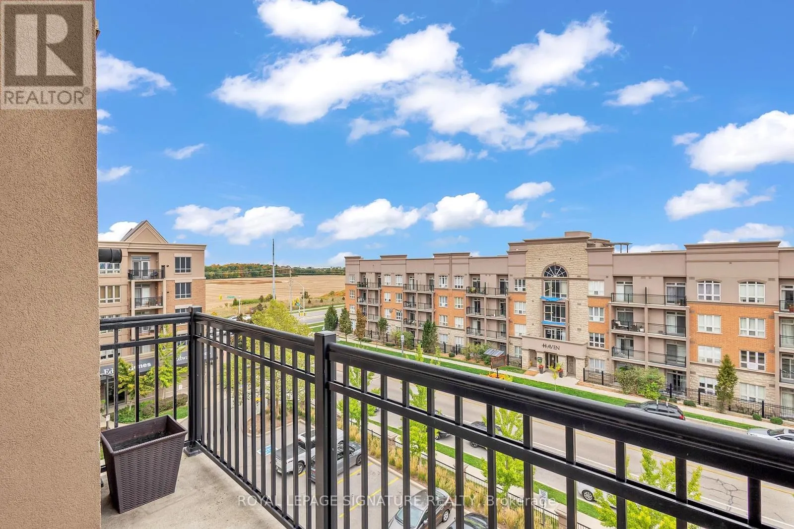 504 - 5327 UPPER MIDDLE ROAD W