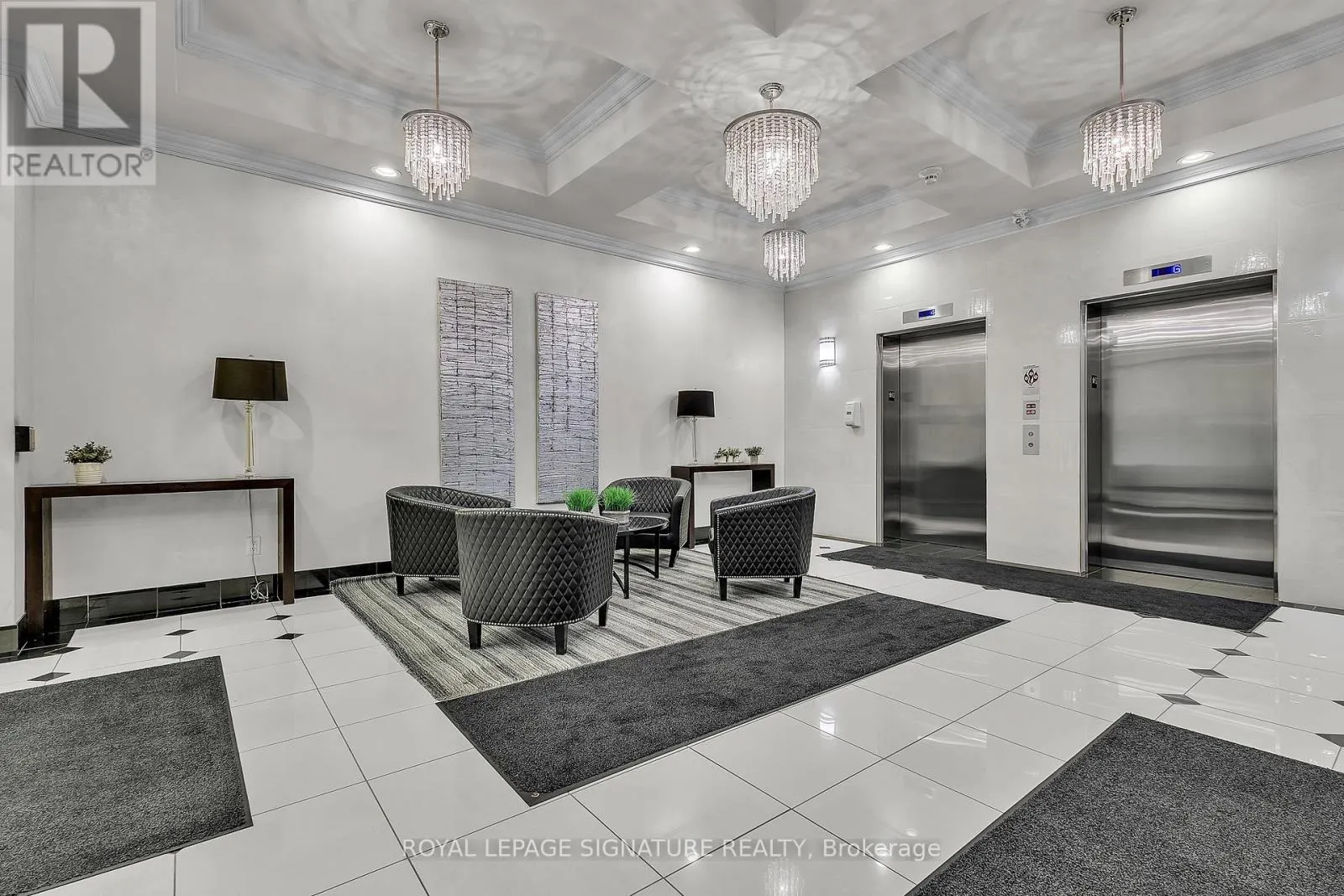 504 - 5327 UPPER MIDDLE ROAD W
