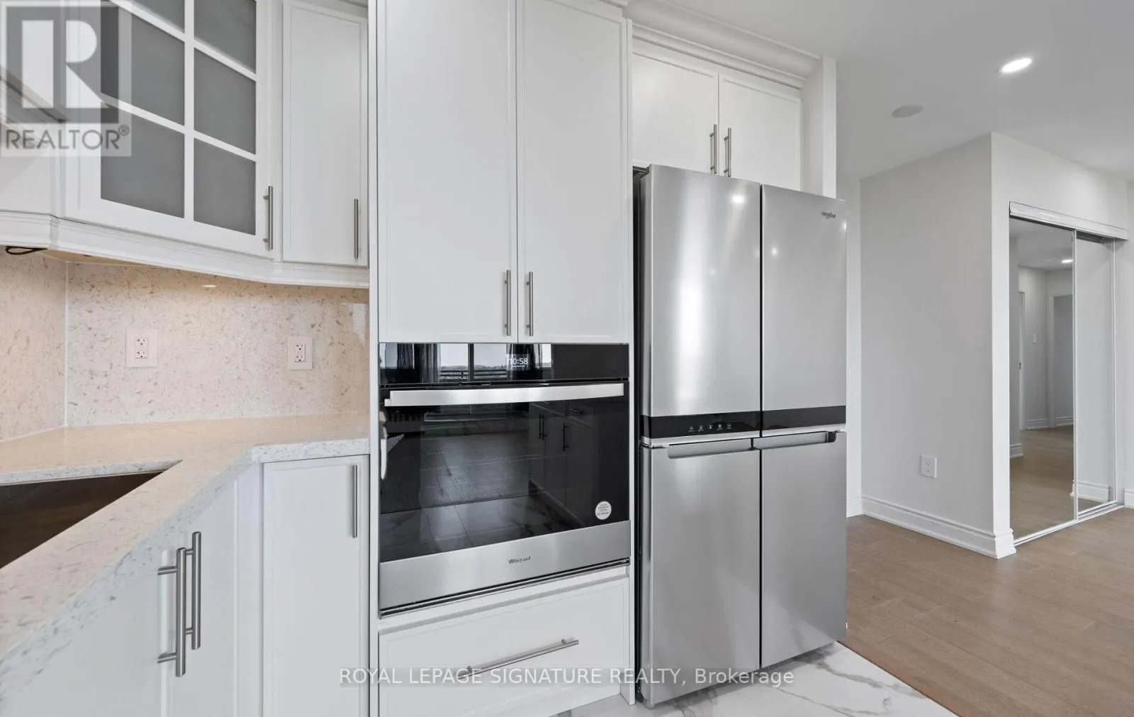 1005 - 2301 DERRY ROAD W