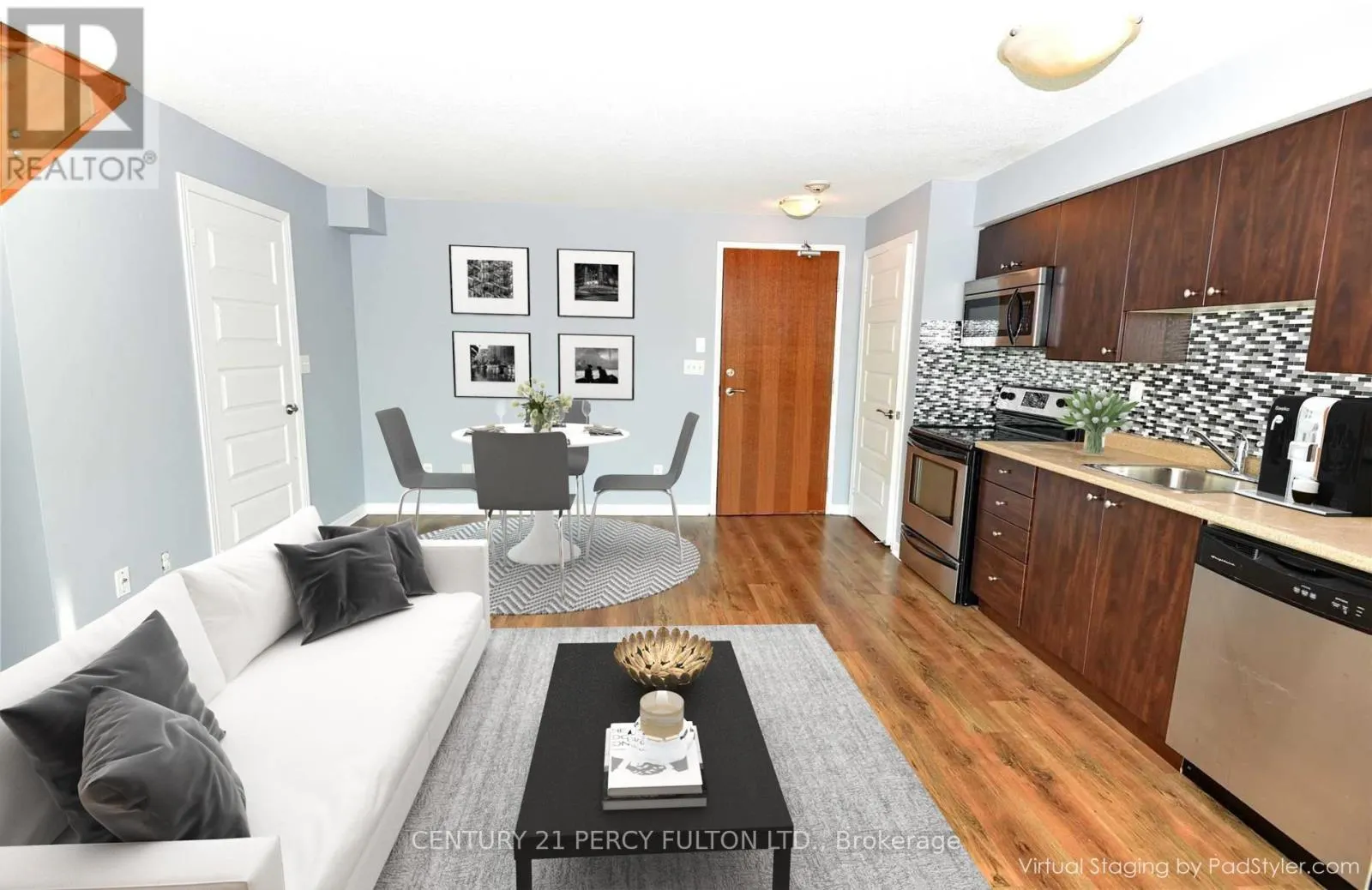 218 - 215 QUEEN STREET E