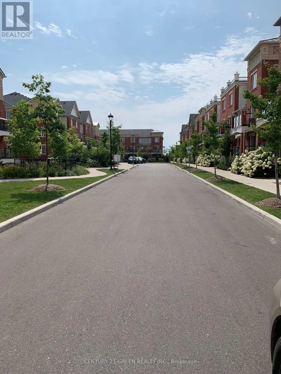 17 - 2500 POST ROAD