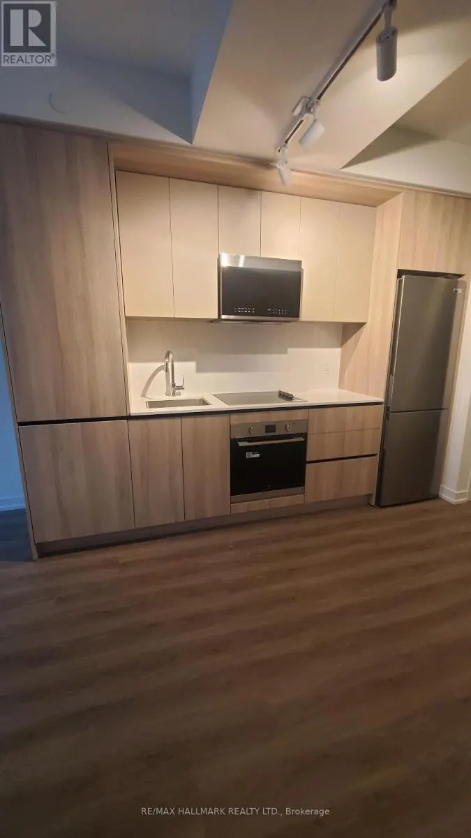 808 - 2485 EGLINTON AVENUE W
