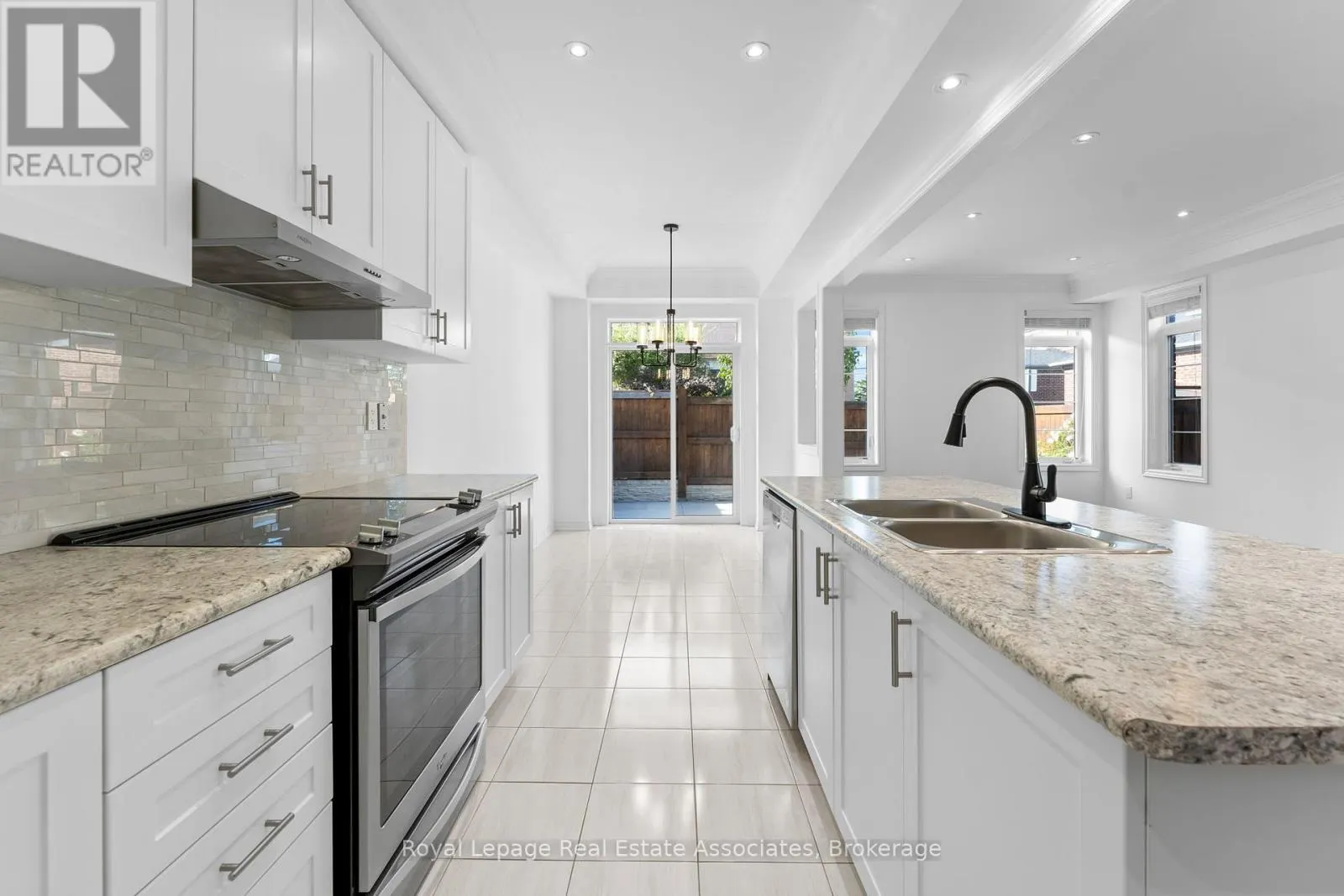 8 SIERRA CRESCENT