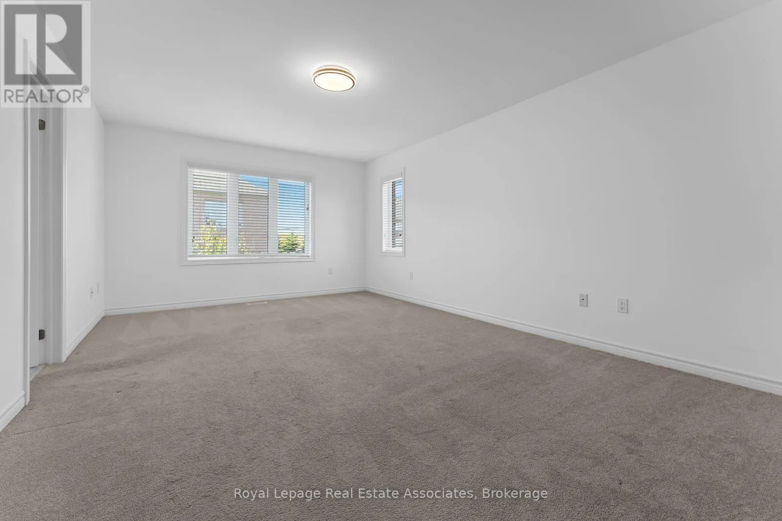 8 SIERRA CRESCENT