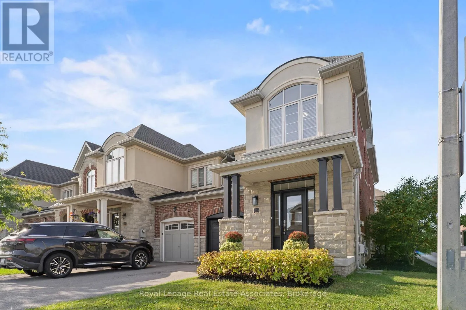 8 SIERRA CRESCENT