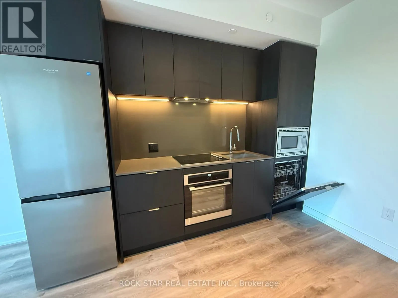 329 - 3009 NOVAR ROAD
