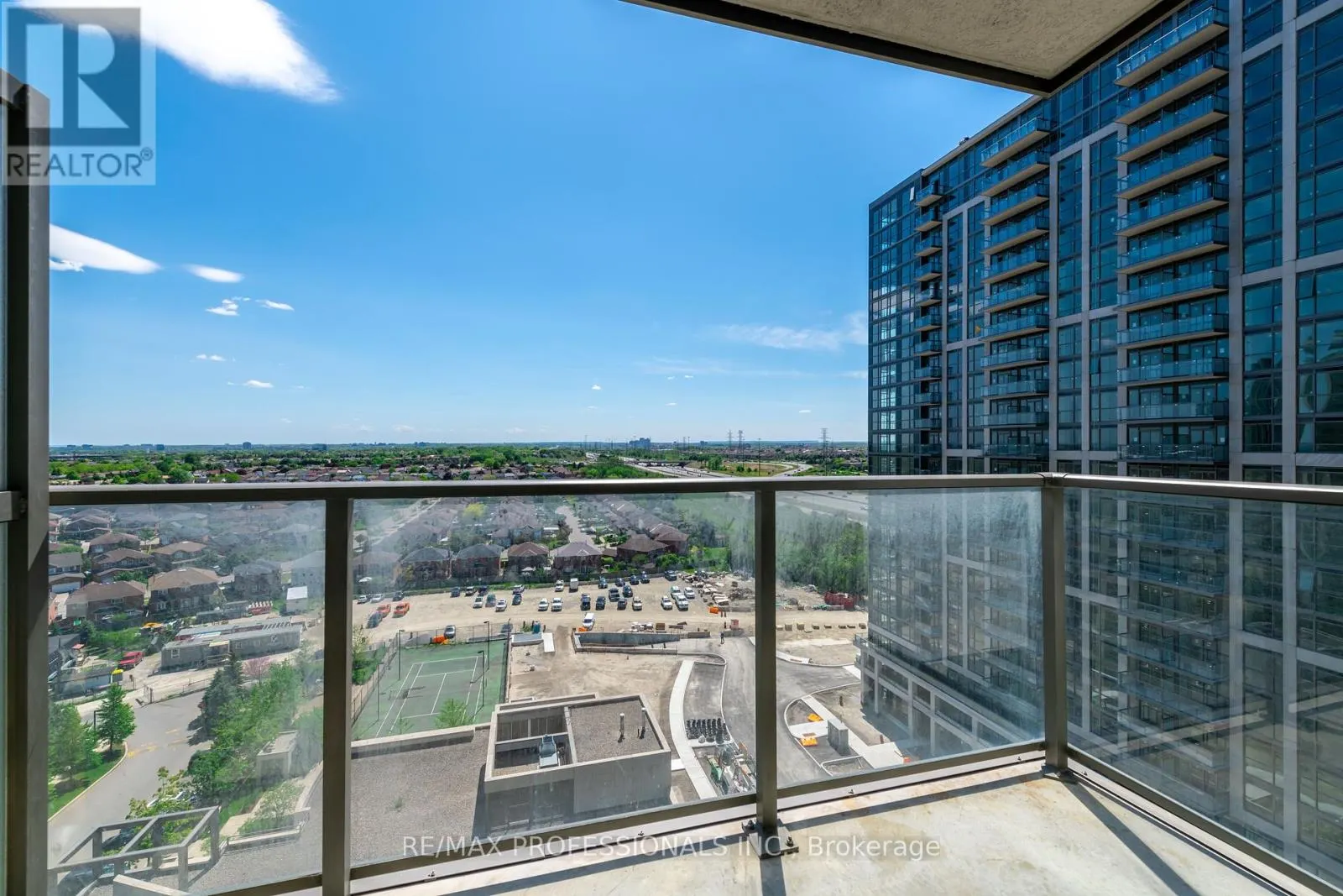 1511 - 339 RATHBURN ROAD