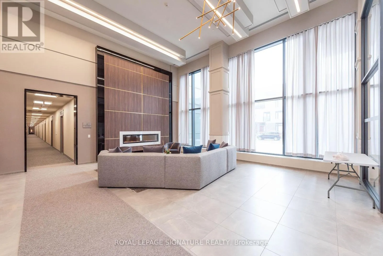 526 - 4085 PARKSIDE VILLAGE DRIVE E