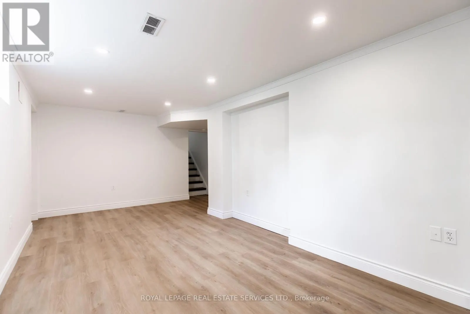UNIT #2 - 227 LAKESHORE ROAD W