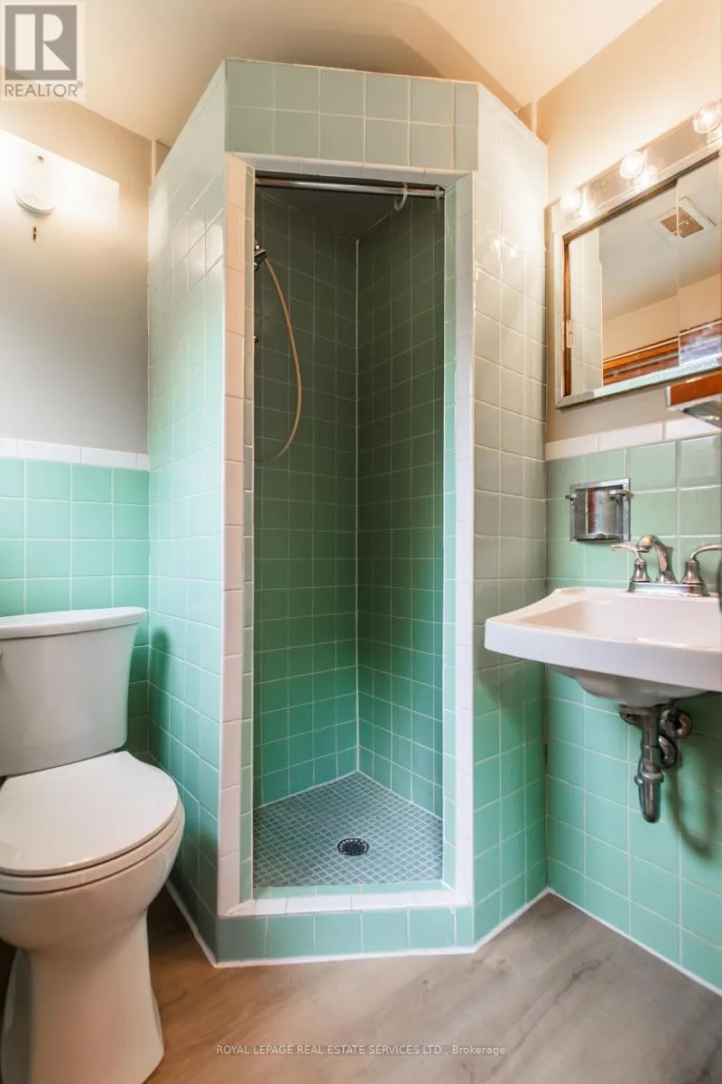 UNIT #2 - 227 LAKESHORE ROAD W