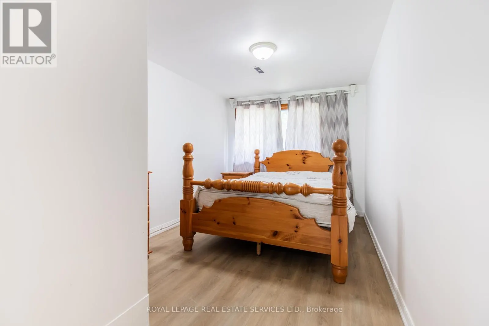 UNIT #2 - 227 LAKESHORE ROAD W