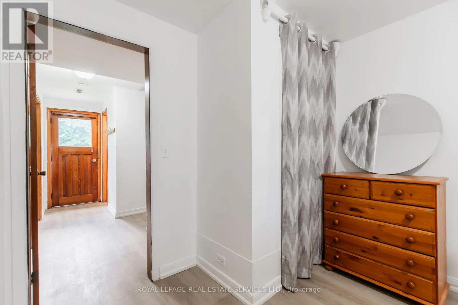 UNIT #2 - 227 LAKESHORE ROAD W