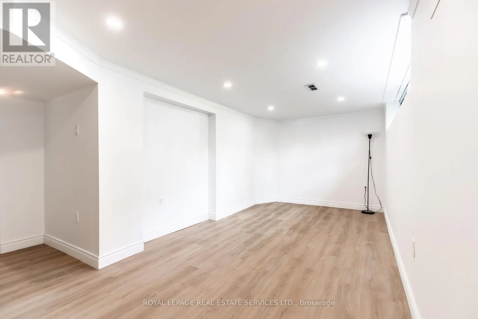 UNIT #2 - 227 LAKESHORE ROAD W