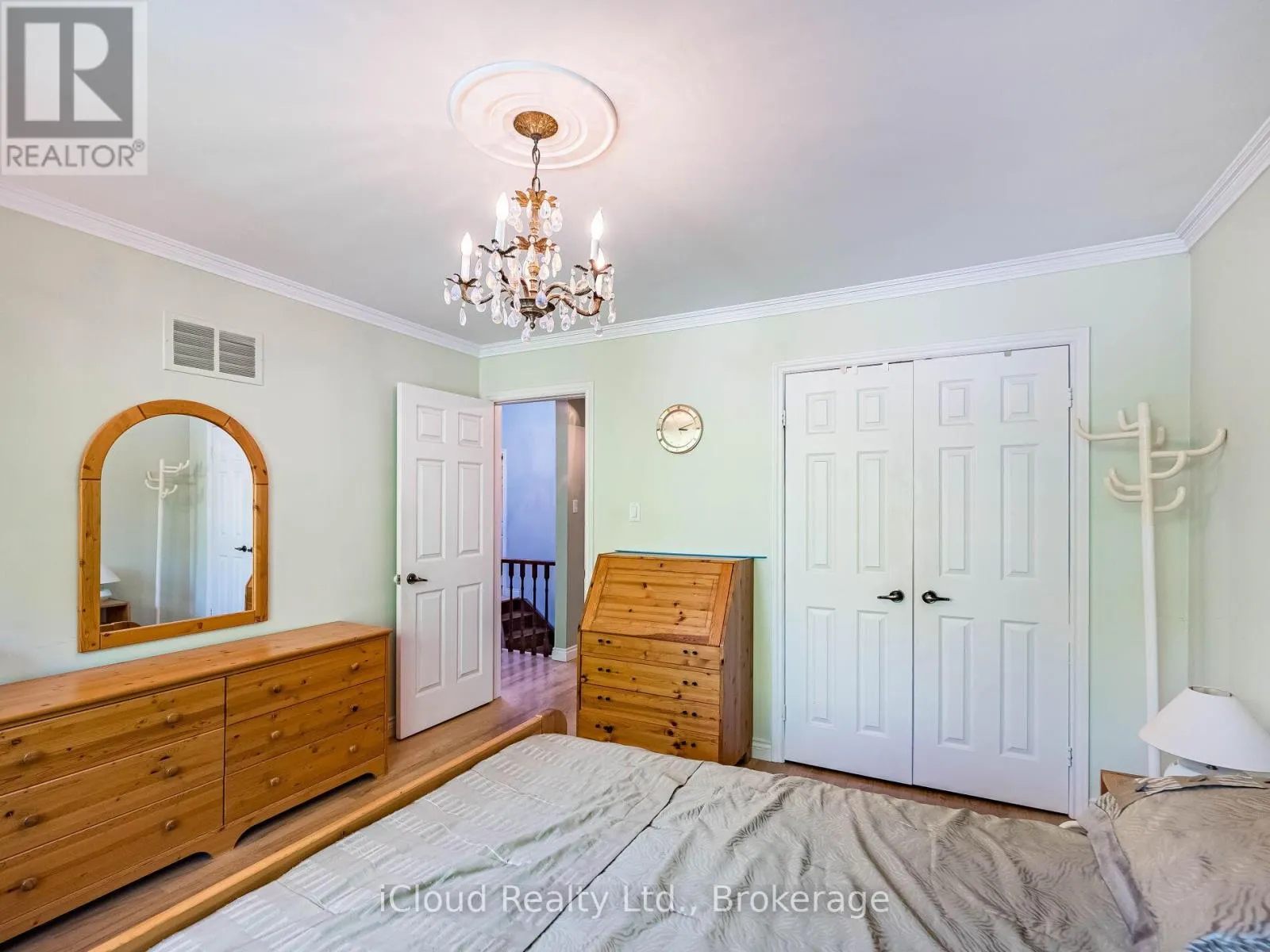 1529 BALLYCLARE DRIVE