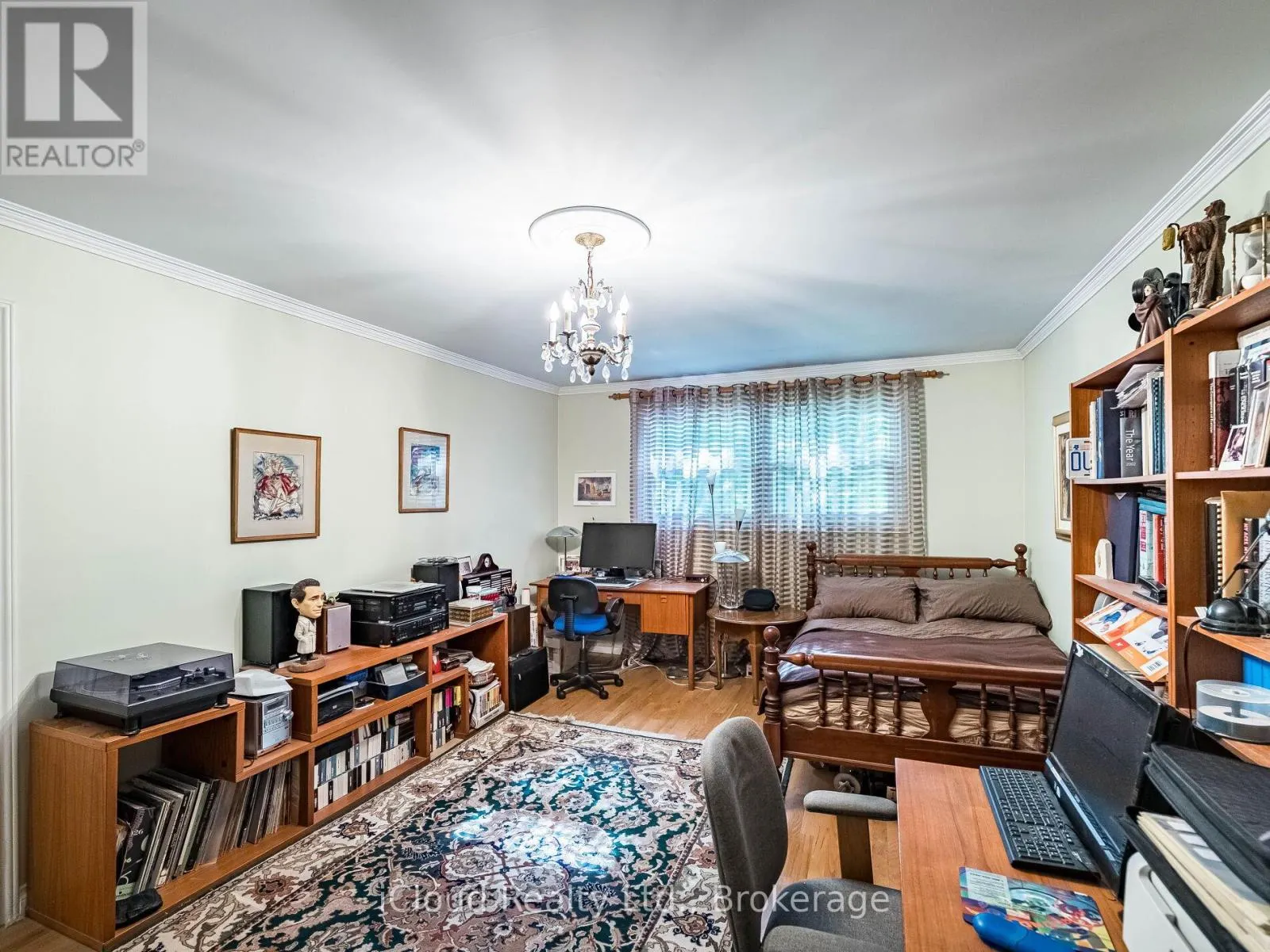 1529 BALLYCLARE DRIVE