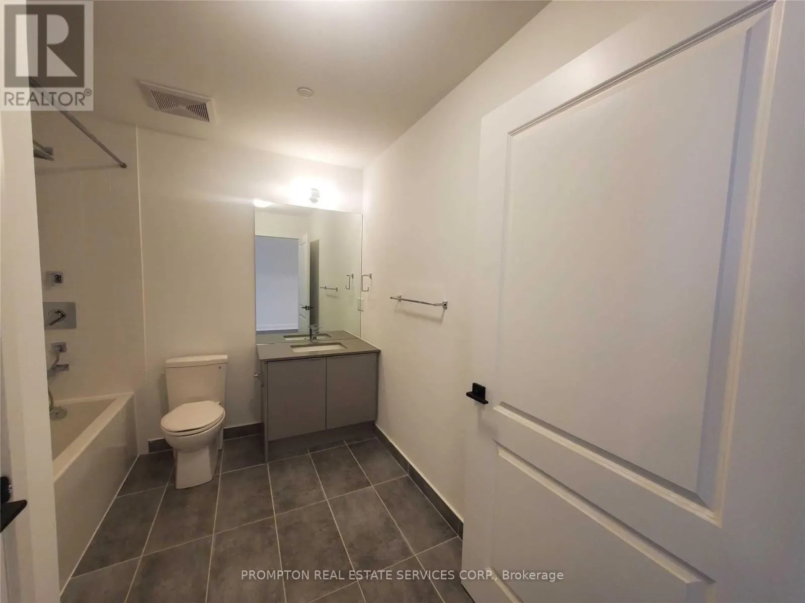 #1204 - 2481 TAUNTON ROAD