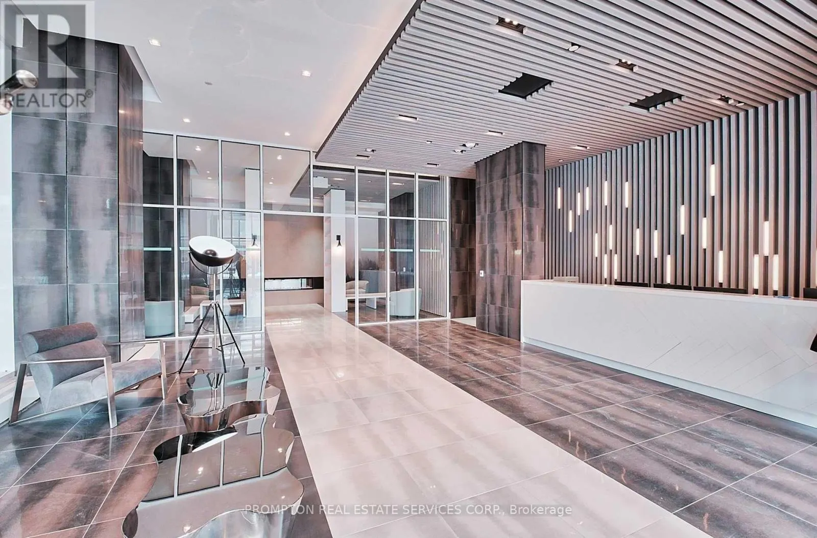 #1204 - 2481 TAUNTON ROAD
