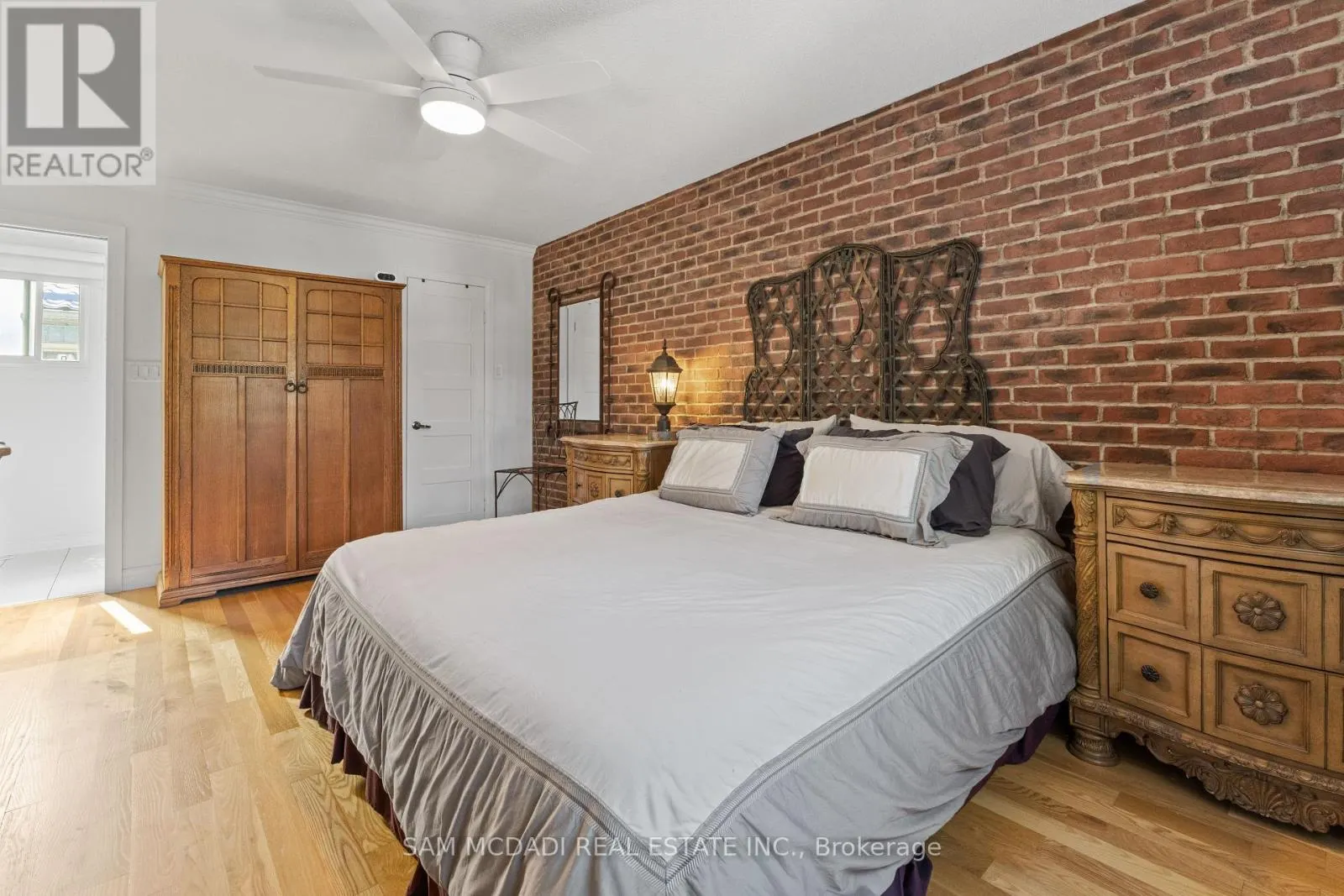7 PIERPONT PLACE