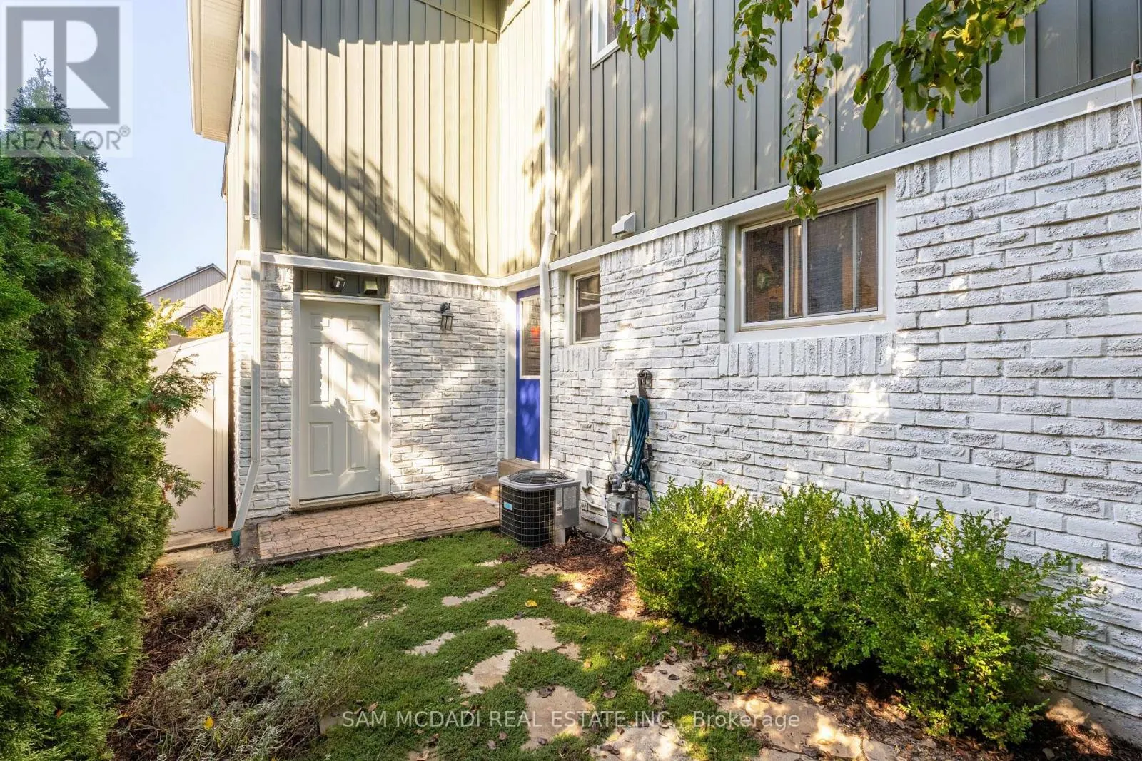 7 PIERPONT PLACE