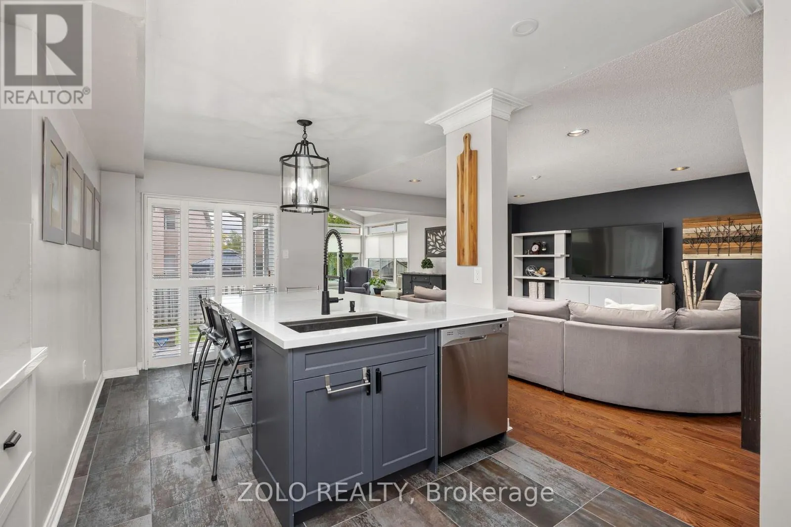 49 SANDYSHORES DRIVE
