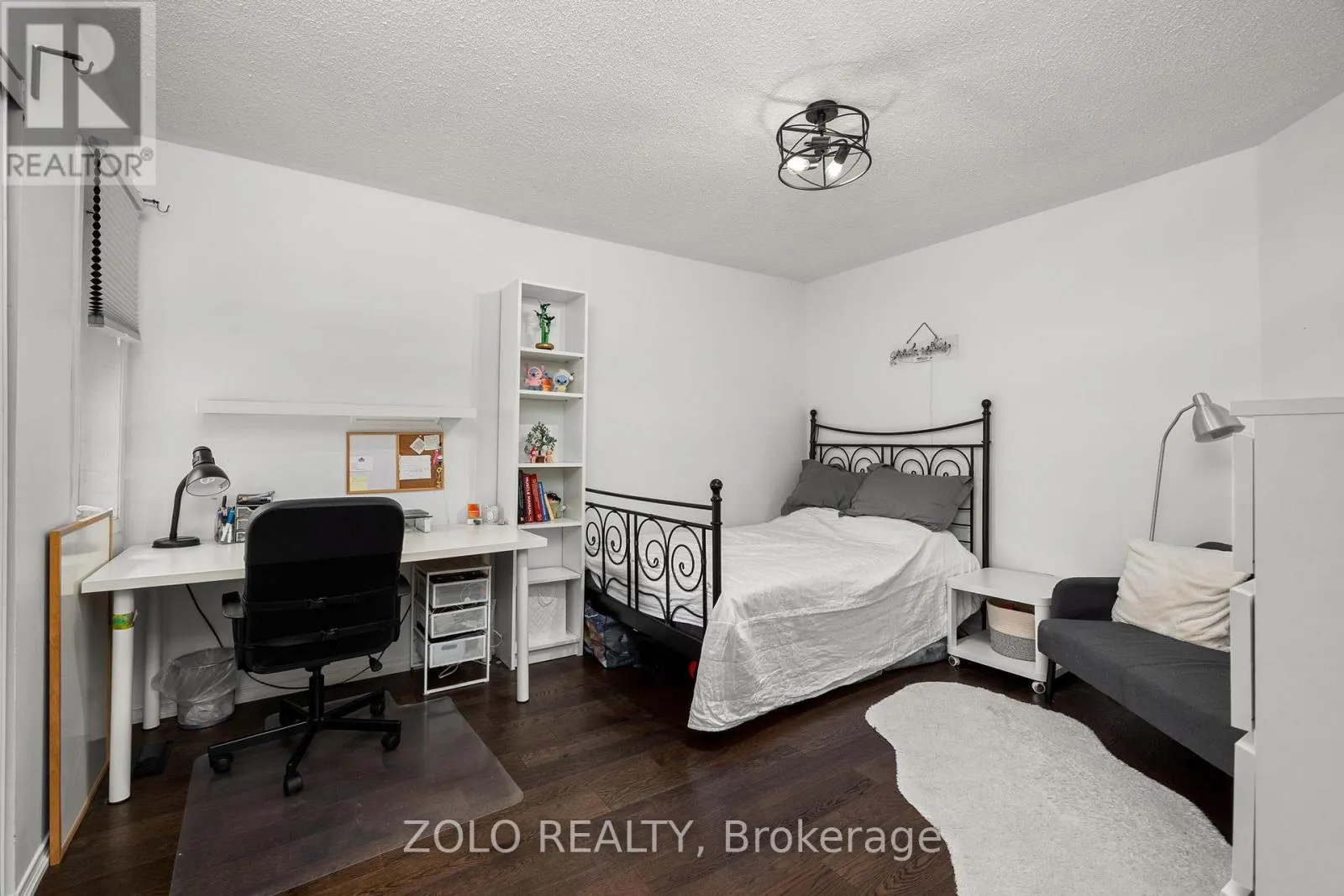 49 SANDYSHORES DRIVE