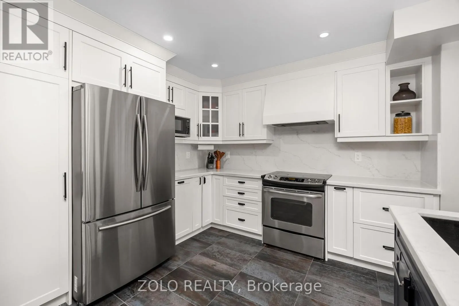 49 SANDYSHORES DRIVE