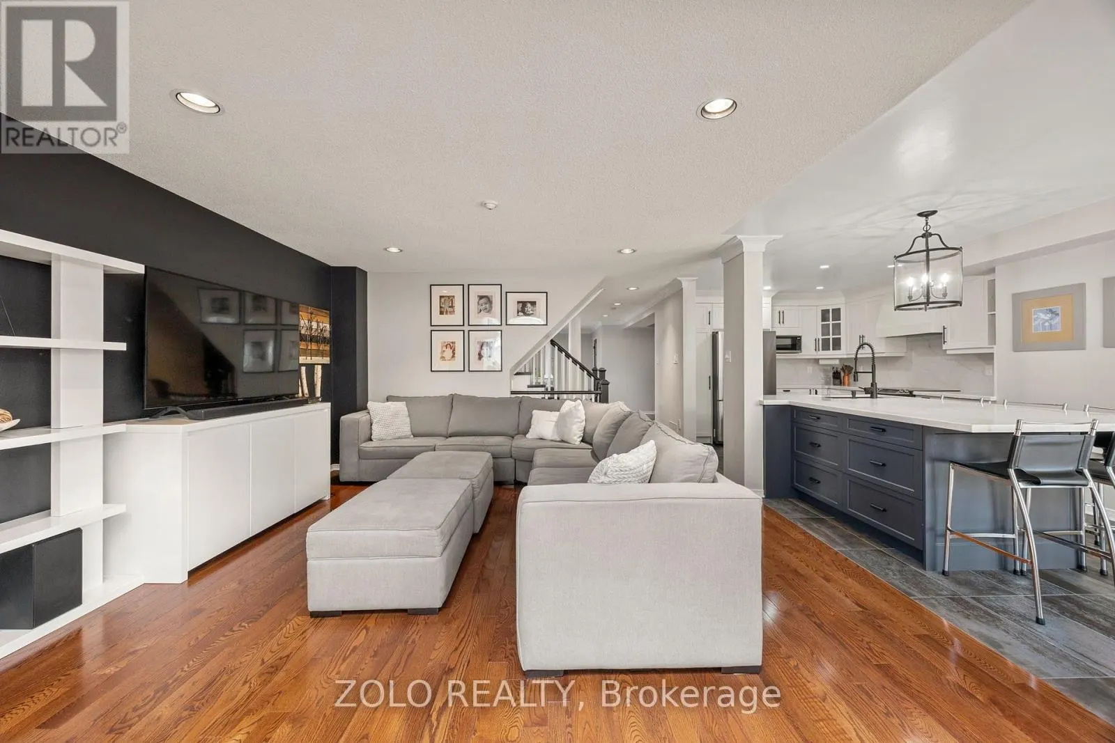 49 SANDYSHORES DRIVE