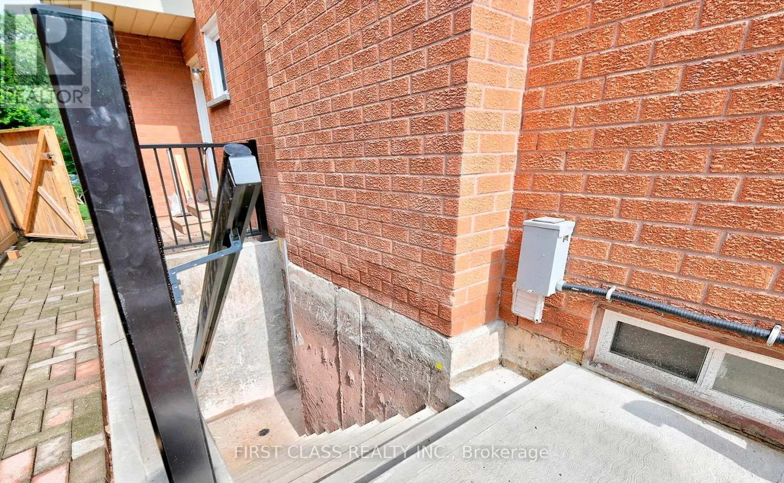LOWER - 1200 RUSHBROOKE DRIVE