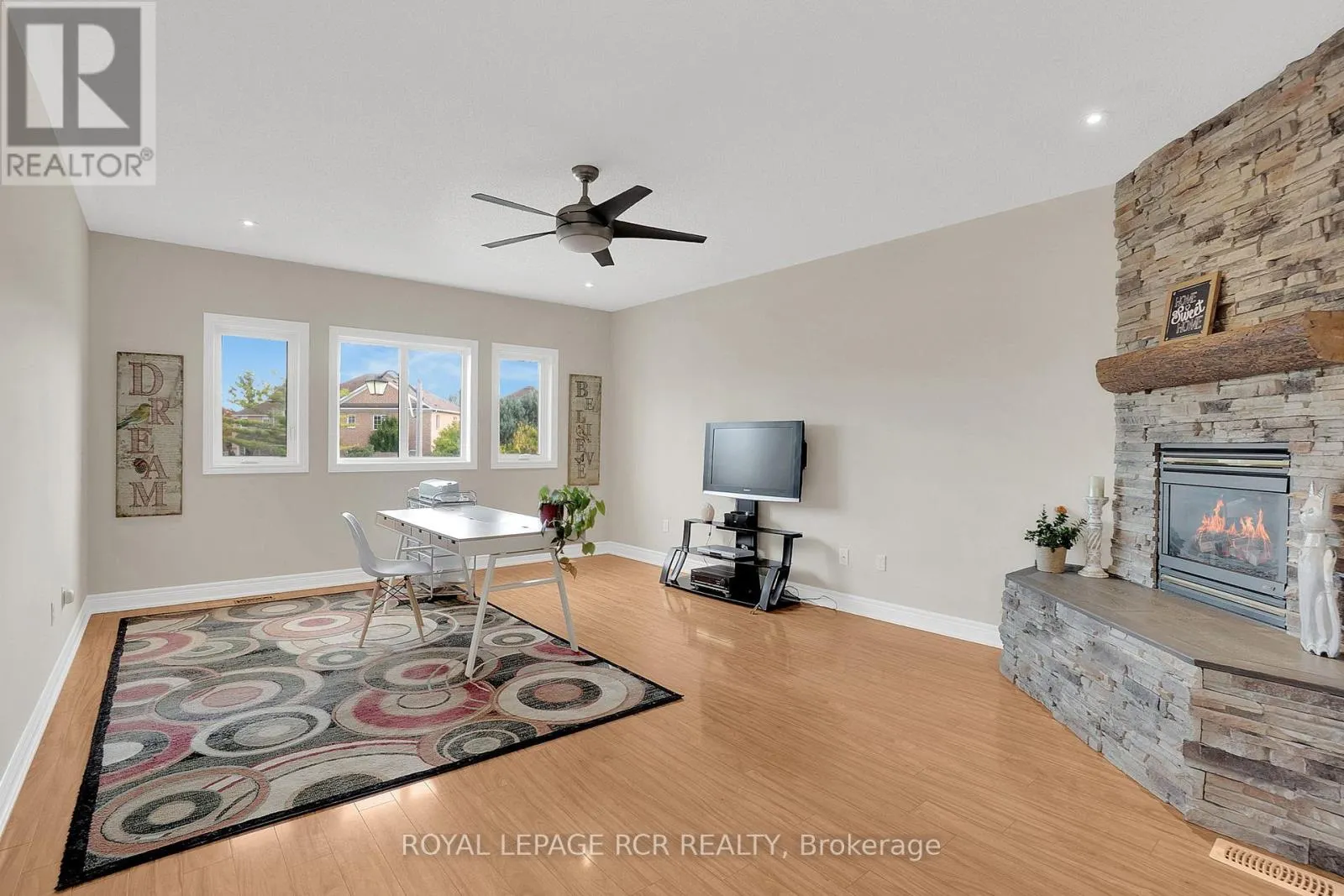 15 JACK KENNY COURT