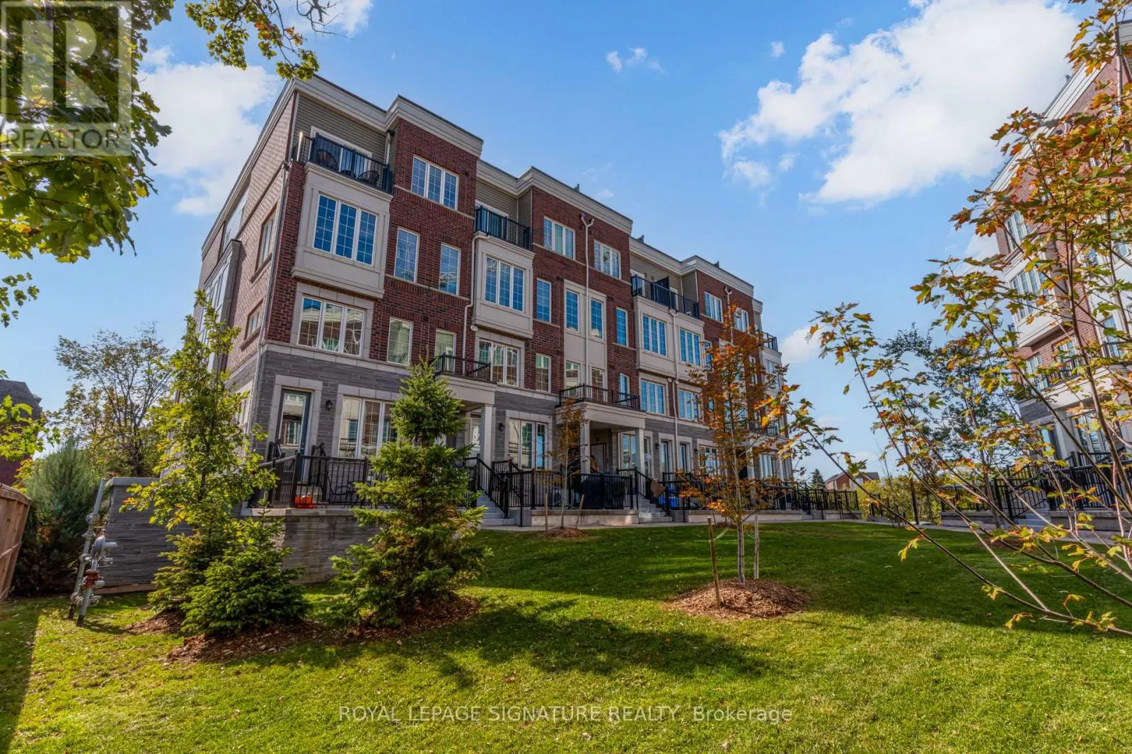 25 - 2199 LILLYKIN STREET